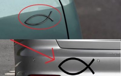 Proč tato nenápadná rybka na zadní straně auta stále fascinuje tolik motoristů?